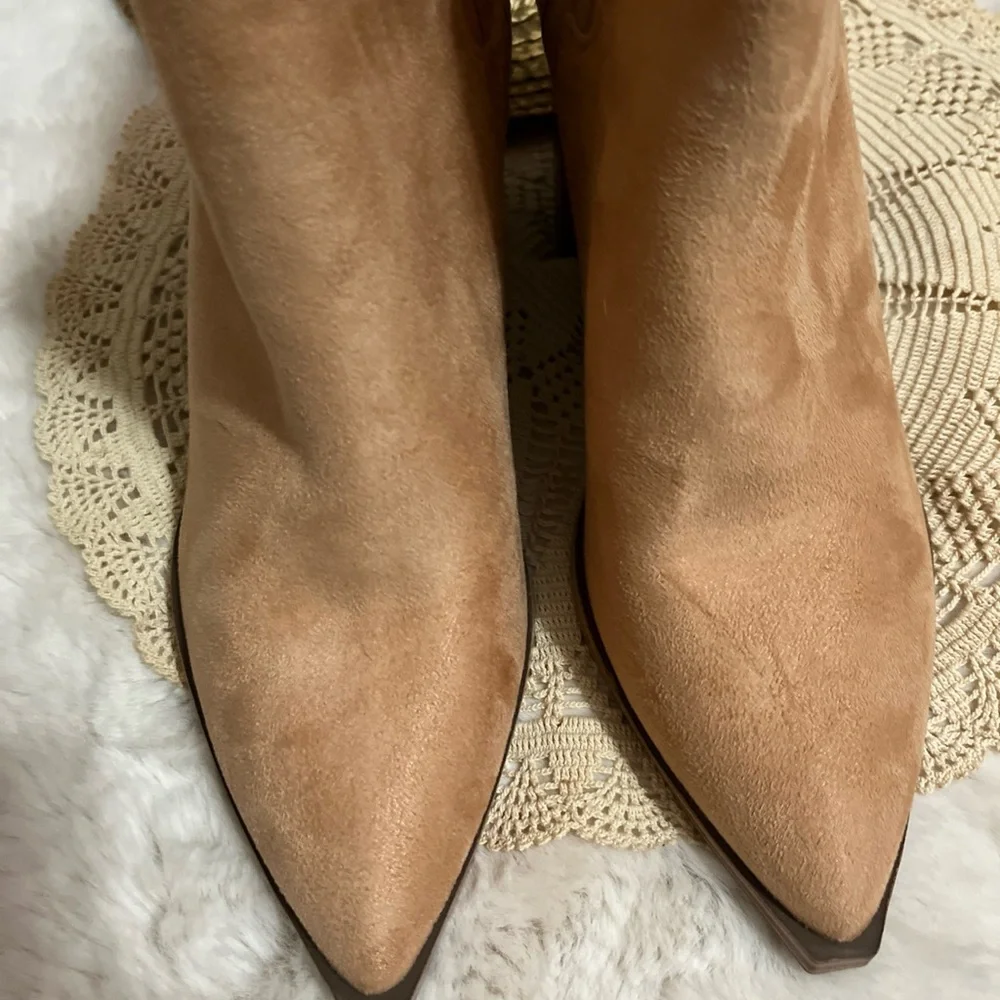 Women’s Chelsea Caramel Tan Ankle Boots‎